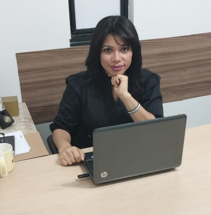 Dra. Adriana Manhães - Direito Previdenciário